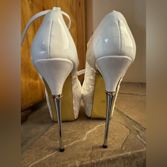 Women’s white platform stilettos - Picture 5 of 5